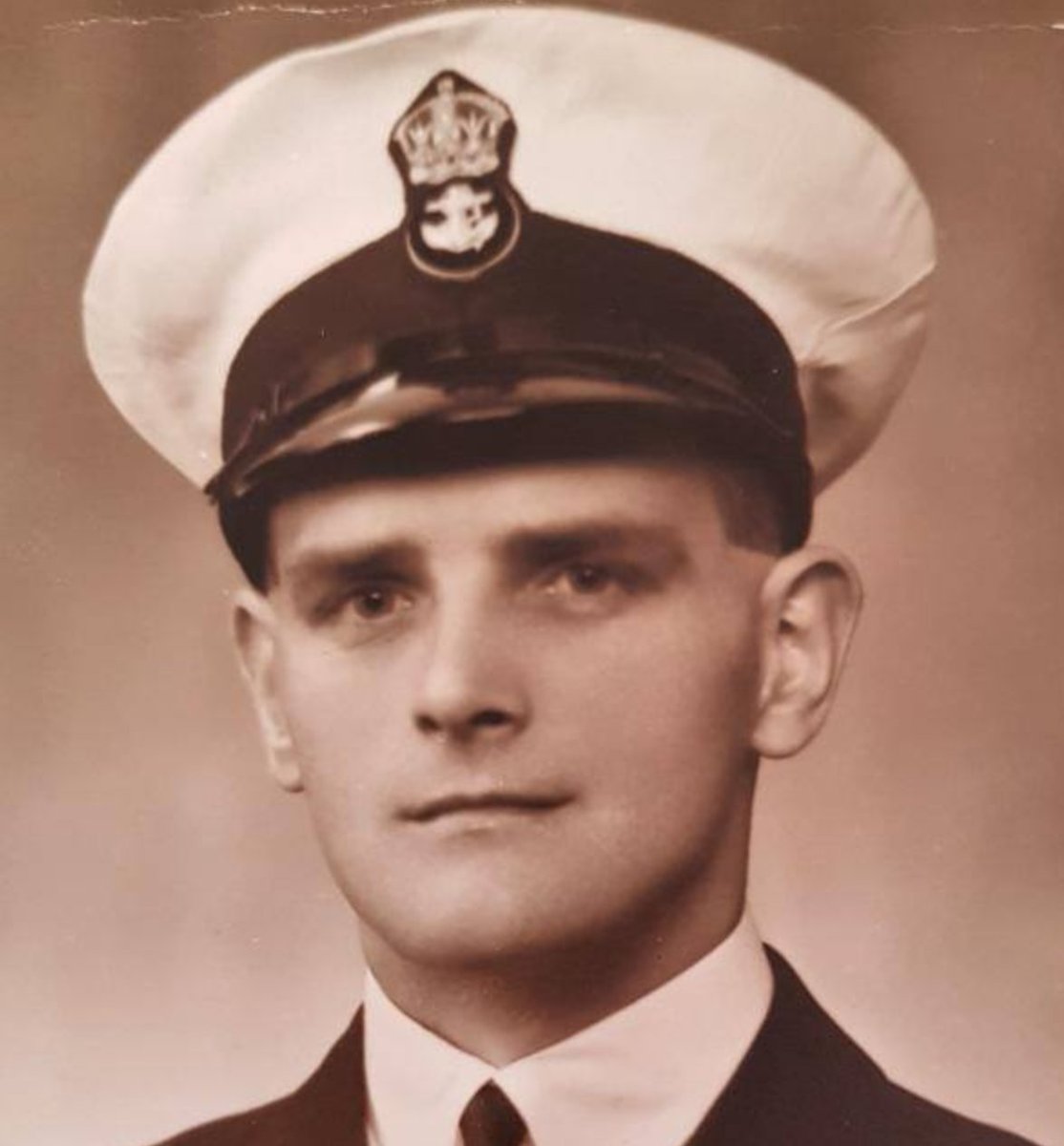 Ivan J Cunningham
A leader who I never got to meet. We have a lot of things in common, The ocean and a healthy respect, he was also tall and very good looking.

Lest we forget 3/03/1942 #HMASPerth