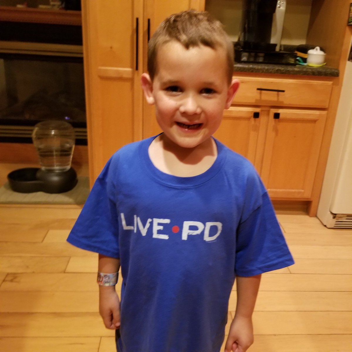 Carters1fan's tweet photo. This little guy is ready for #livepd @OfficialLivePD  @LivePDNation  he is saying "I love you, livepd". He wants to be a police officer when he grows up. https://t.co/OUoWQzQqDz