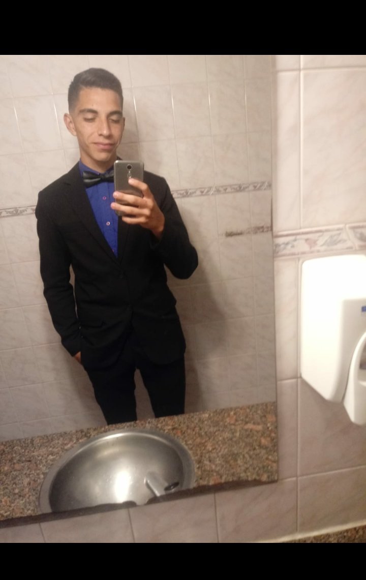 maarfollow20's tweet photo. 🐇Sigue a los fav y rt. sigué a @kevingalan1234 para que el te siga 🐇 https://t.co/zhJjYUct7E