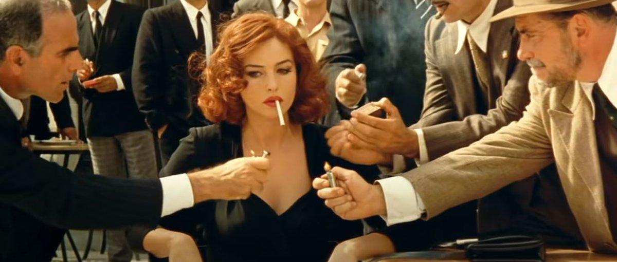 유튜브에서 영화 말레나에 대한 리뷰를 보았다...오래전에 본 영화지만, 보는내내 죄책감과 고통을 선사했던 플롯과 모니카 벨루치의 아름다운...