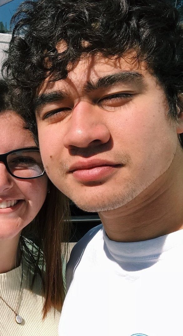 -calum hood’s curls: a thread