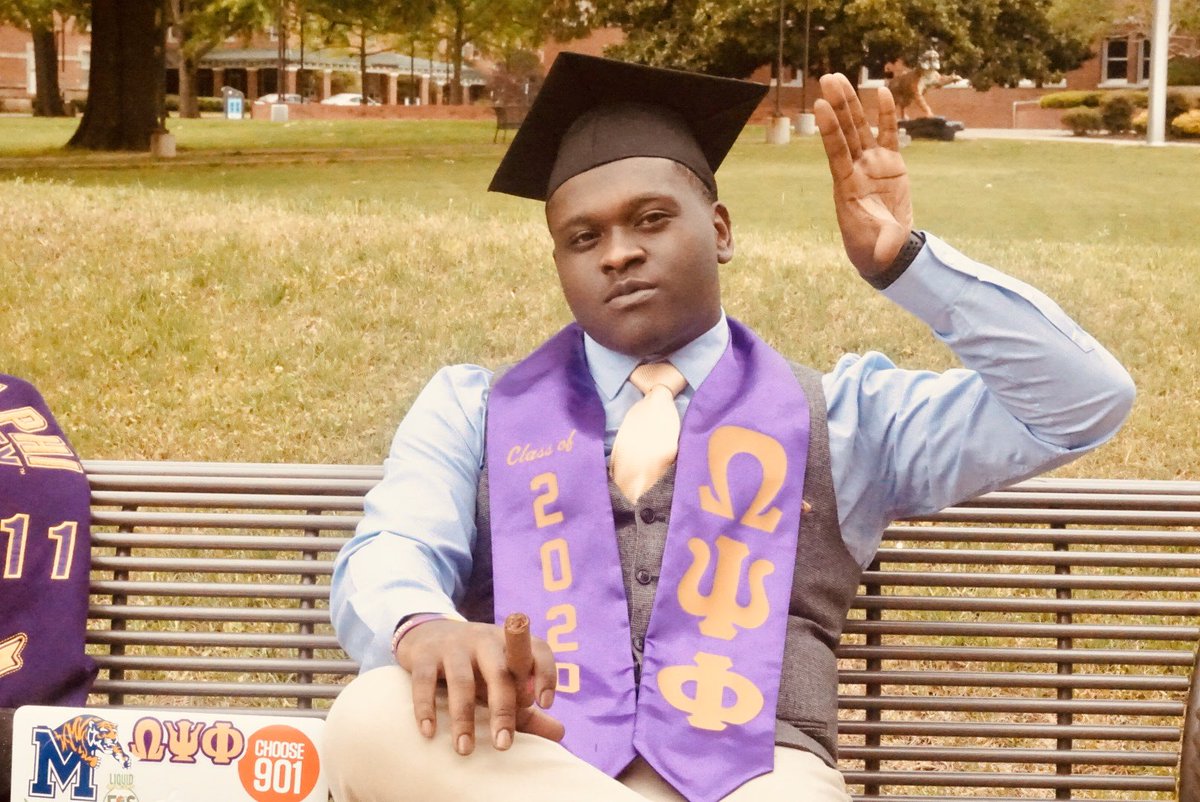 iamCammyJ's tweet photo. It’s graduation weekend and bae just got done with my photoshoot. It’s Up & stuck the rest of April.
•Ace Dawgieeee Owtt 🎓🐶
#GraduatingBruhz #Bruhz #TheQues #Graduate #CoronaWhere https://t.co/bVnHFonBHK