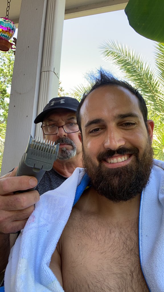 GianSanity's tweet photo. @notgaetti he’s a pretty good barber too... https://t.co/q9vBpx567G