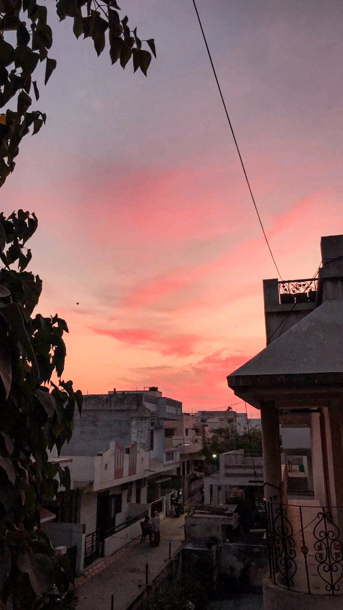 Shalmiii_'s tweet photo. I know earth day was a couple days ago, but look how beautiful India is😍 https://t.co/6CHY59FtAt