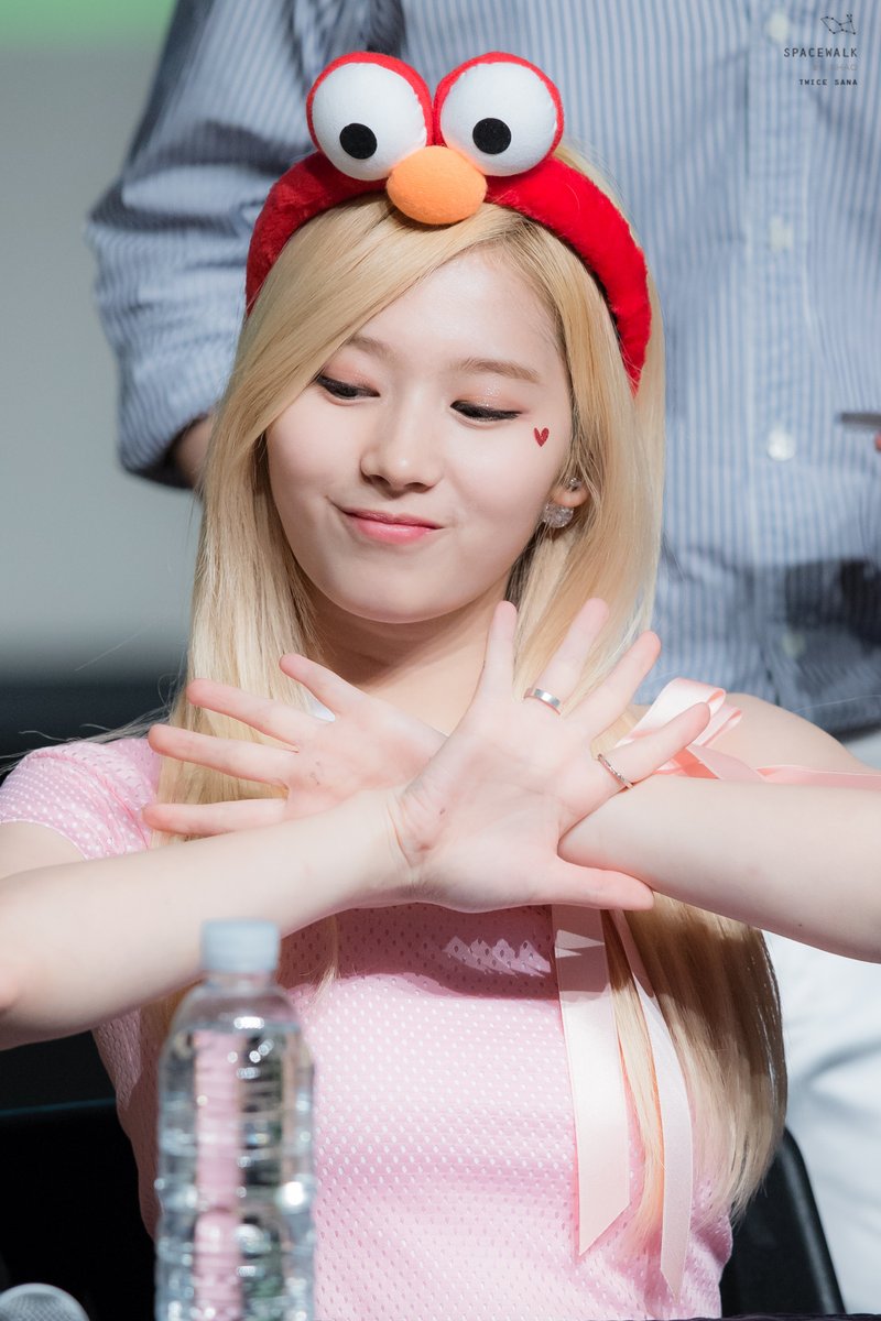 Sana& #39;s glass-breaking jawline- a long, too hot to handle thread.