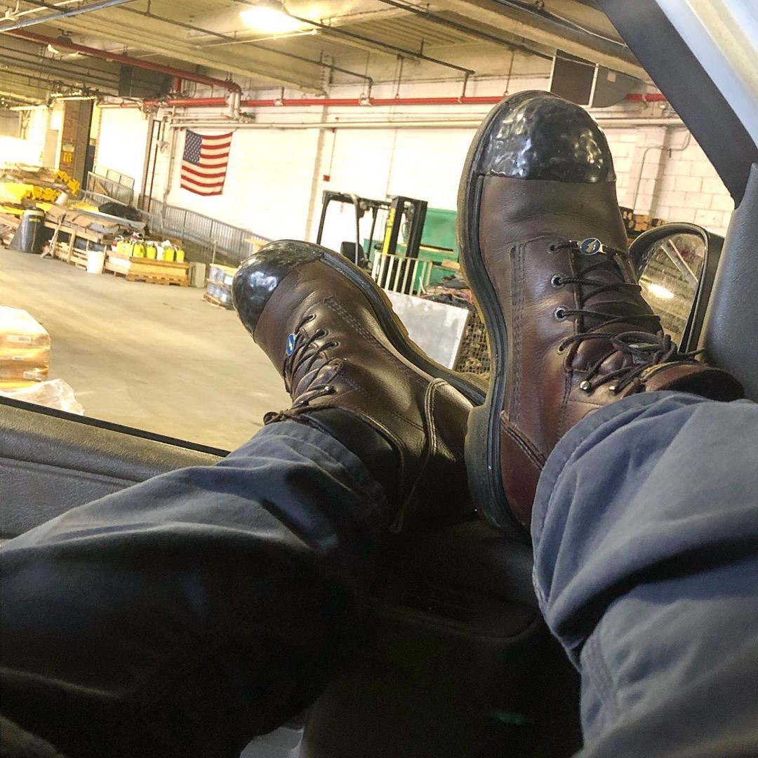tufftoe's tweet photo. Wings at work!!!
Repost: @czapa11
We love to see your pictures and videos in your Tuff Toe boots, sneakers, cleats, and more! Tag us @tufftoe
#redwingshoes #redwingheritage #redwingboots #workboots #redwingsatwork #boots #tufftoe #tufftoeboots #work https://t.co/5YS2M4D3mJ