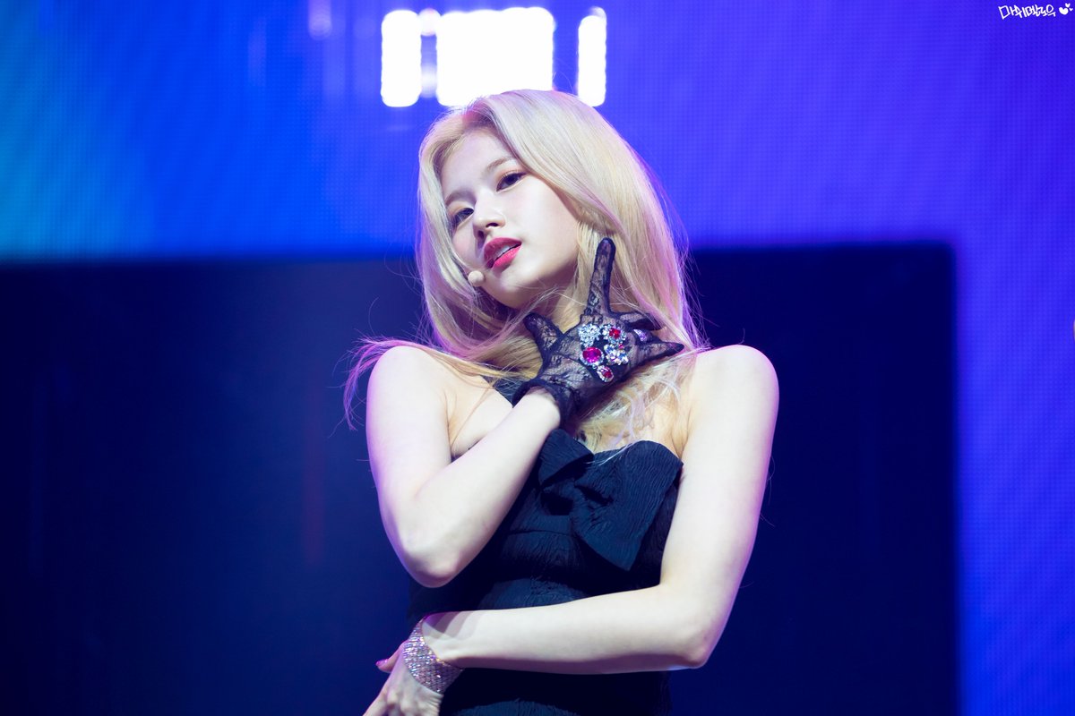 Sana's glass-breaking jawline- a long, too hot to handle thread.
