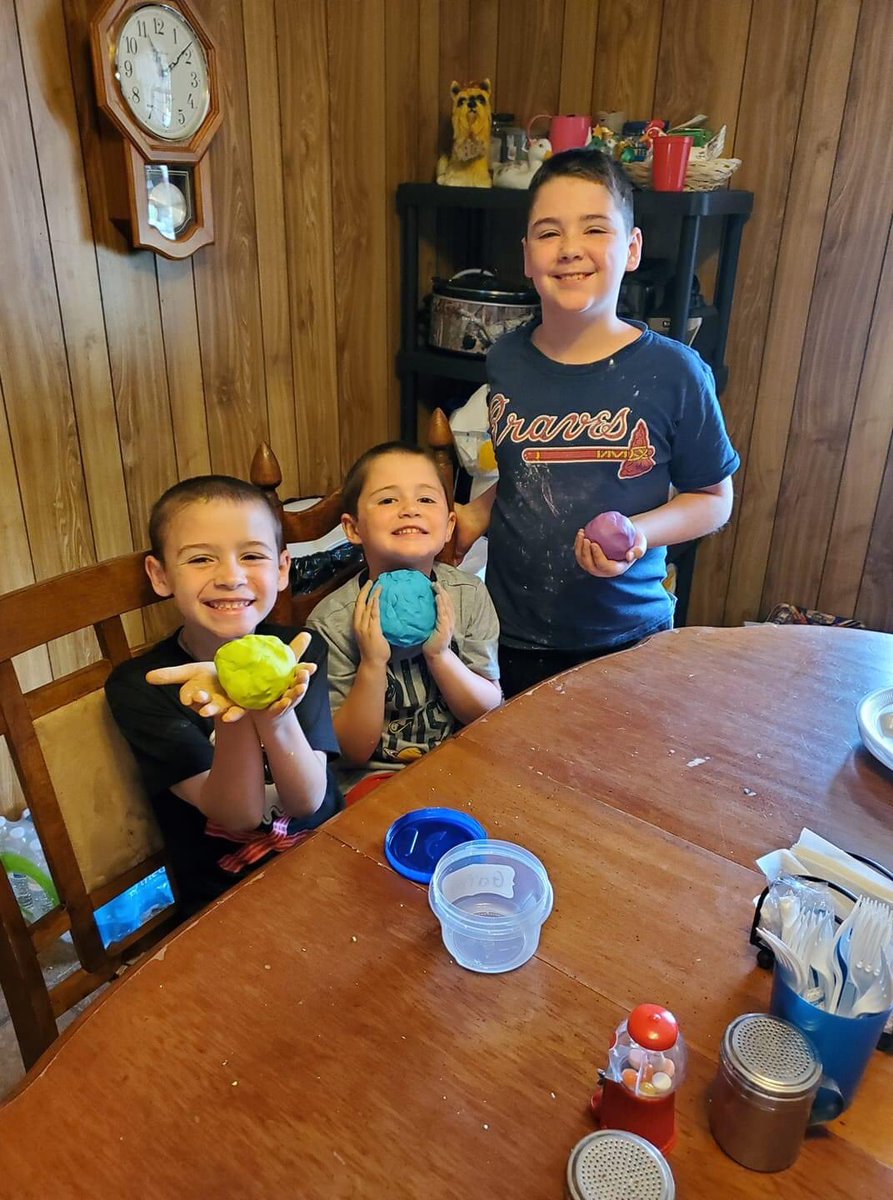 sandy4sha's tweet photo. @melhhester Monkey Class enjoying Fun Friday Enrichment Activities for remote learning!! @hgptrojans @MSCSTrojans #Claimit https://t.co/fUSBhr9xzu