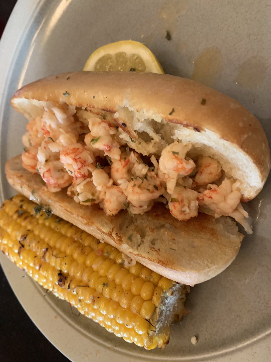 SommelYAY's tweet photo. Wow!! Love @avvwinery chardonnay and ALL their wines!  They are one of the BEST value wines for your $$ in the BIZ.  The Chard I paired for $12 with Lobster Rolls tonight!  Another decent #QuarantineLife wine! Lemon, white peach, crispy green apple, limestone and fresh sunflower! https://t.co/6XjNx48iSk