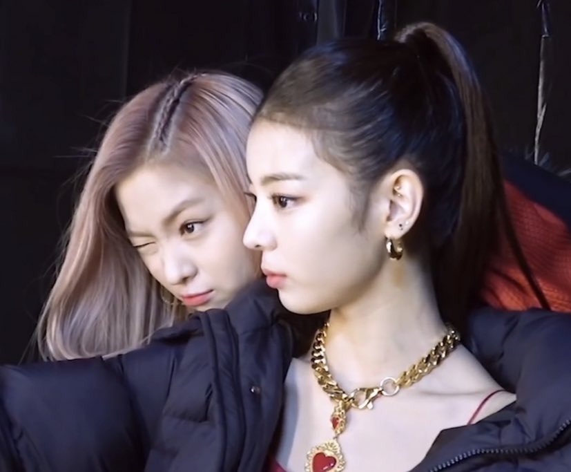 ft. jisu #류진