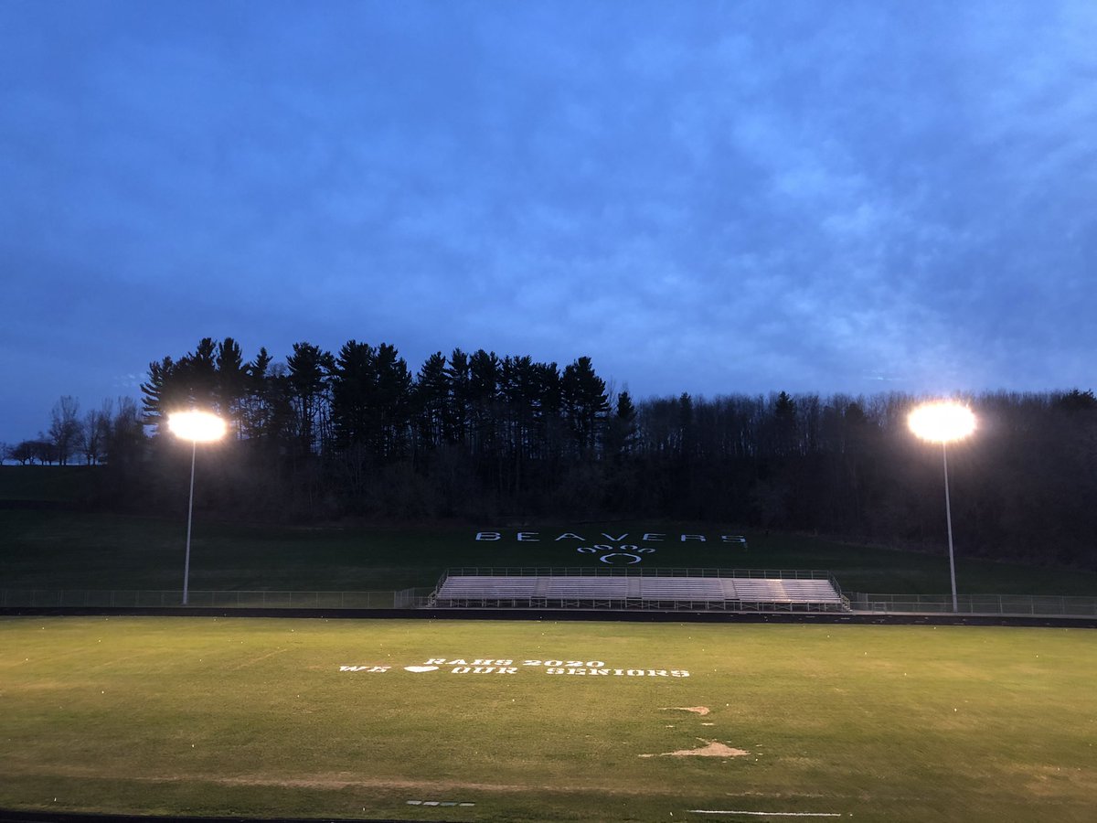 BryanYager1's tweet photo. RAHS pays tribute to our 2020 graduates.  Thanks for the memories.  May Beaver Pride always remain in your ❤️! #BeTheLightWI #ReedsburgPride @mjteeeee @travisWSN @jockosports @RobTaylor6300 @RAHSburg https://t.co/ff51RMDXSI