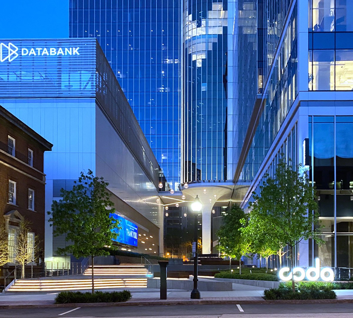 codatechsquare's tweet image. Still supporting that #LightItUpBlue to continue to say Thank You to all the #HealthcareHeroes and essential workers. 💙