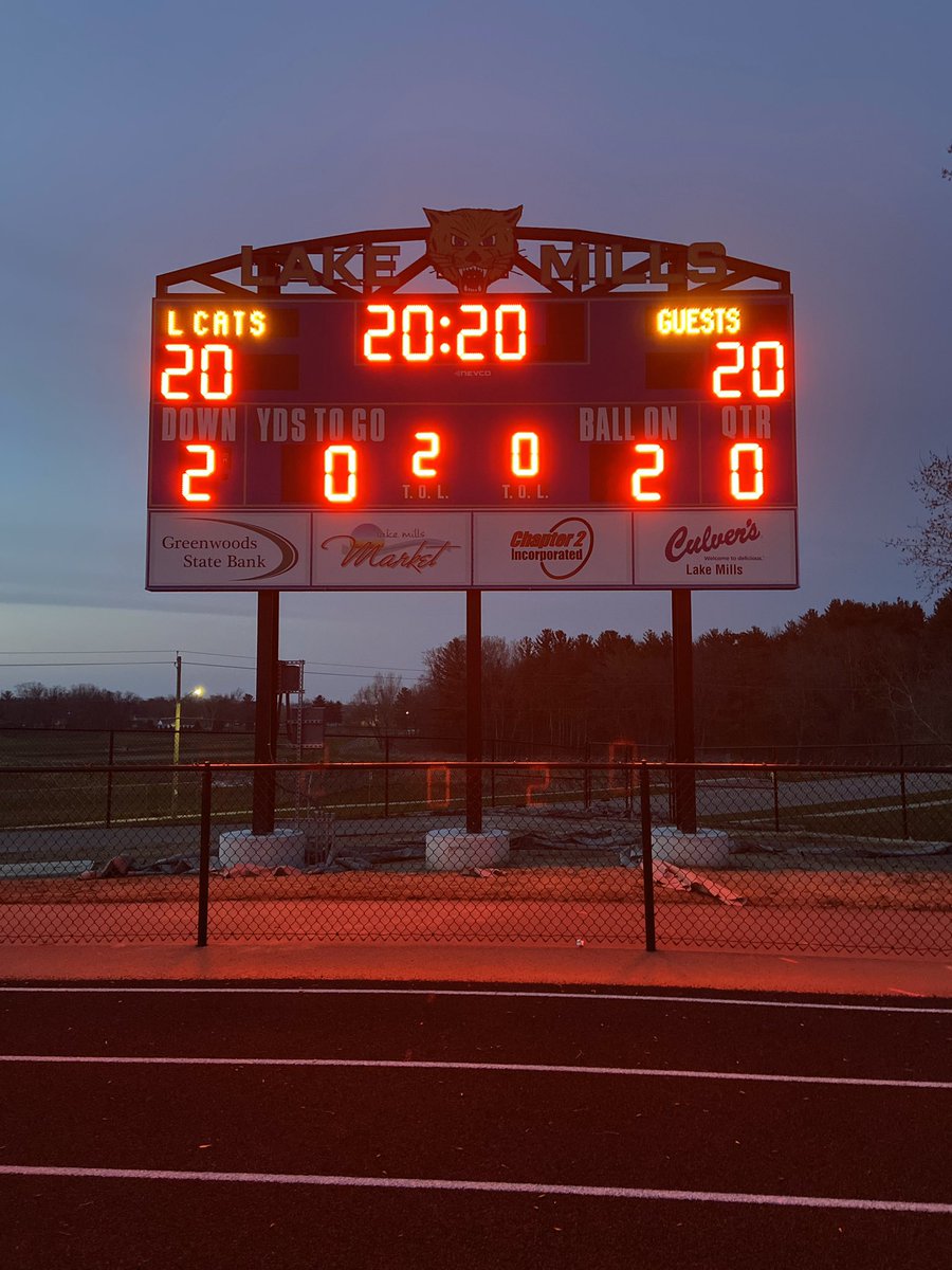 LcatsAthletics's tweet photo. #BeTheLightWI #LCatPride https://t.co/JRUDozKoli