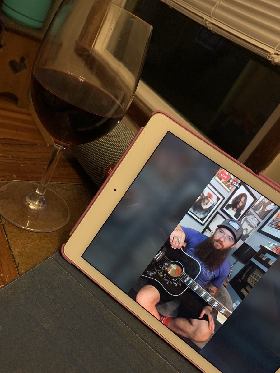 SyrahSue's tweet photo. Wine and #codyjinkslive #neveralonealwayslonely #okfridaynight https://t.co/QsL2xNbtyp