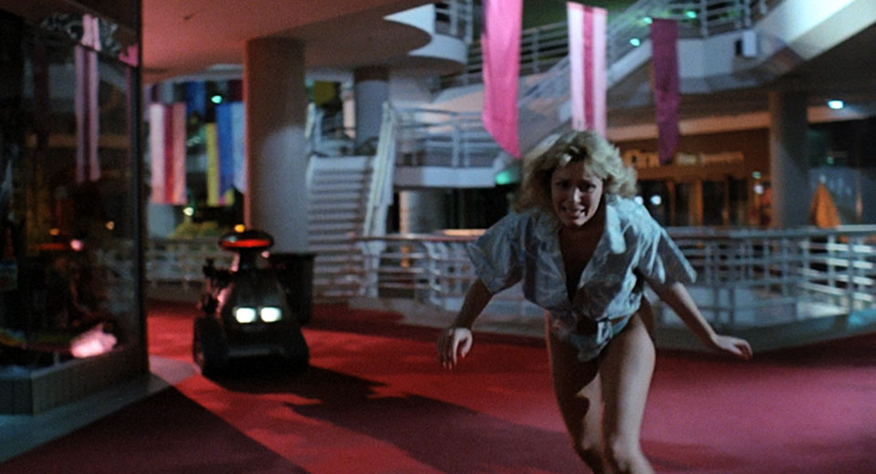 Obi_Jon_84's tweet photo. Chopping Mall. Commando. Fast Times at Ridgemont High. Is there any greater icon of 80s genre films than the Sherman Oakes Galleria? 
@kinky_horror @therealjoebob https://t.co/0PjNHk6Xay