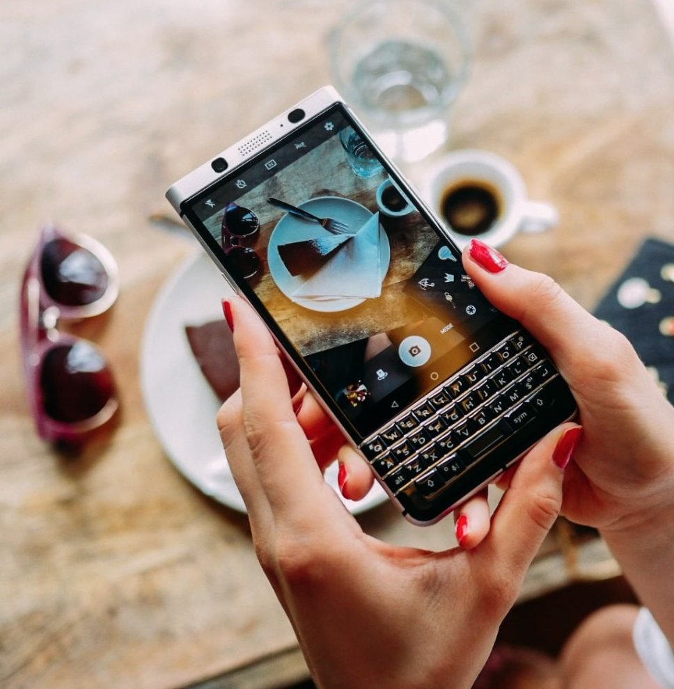 GoTalkUSA's tweet photo. Do More. Do Different. Impressively designed and distinctly different, #BlackBerry KEYone reimagines how we communicate and get things done. https://t.co/hhHhKw8l2S #blackberry #key1 #blackberrykey2 #blackberryinsta #blackberrymobile #TeamBlackBerry #Android https://t.co/NXLpwATgQx