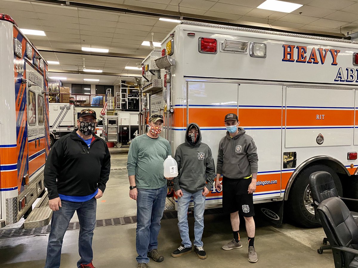 wtigerd's tweet image. Went and saw our good friends at the  @AbingdonFire Company and brought them a few gallons of hand sanitizer. Helping those who help us ❤️  Thanks Andy for responding and letting us support you guys! Stay Safe, Social Distance, Mask Up! #MarylandStrong