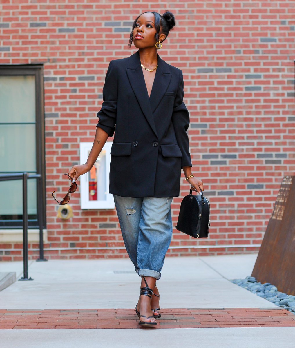 tiffanystyledit's tweet photo. When who you are and your purpose align, everything is smooth sailing ✨ #fashionblogger #fashionista #morelifemorestyle #letblackwomenthrive https://t.co/9WlJQ8ck9f