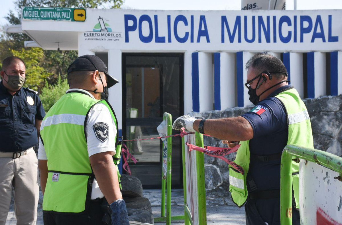 omaralpuche's tweet photo. #AdministraciónPública  #Coordinación del @PtoMorelosAyto que preside @LauFdzOficial con el @GobiernoMX y @GobQuintanaRoo para atender a la población y enfrentar la #Fase3 del #covid_19mexico con medidas más extrictas en pro de una pronta recuperación de este #MunicipioTurístico https://t.co/hlw6ChPkw4