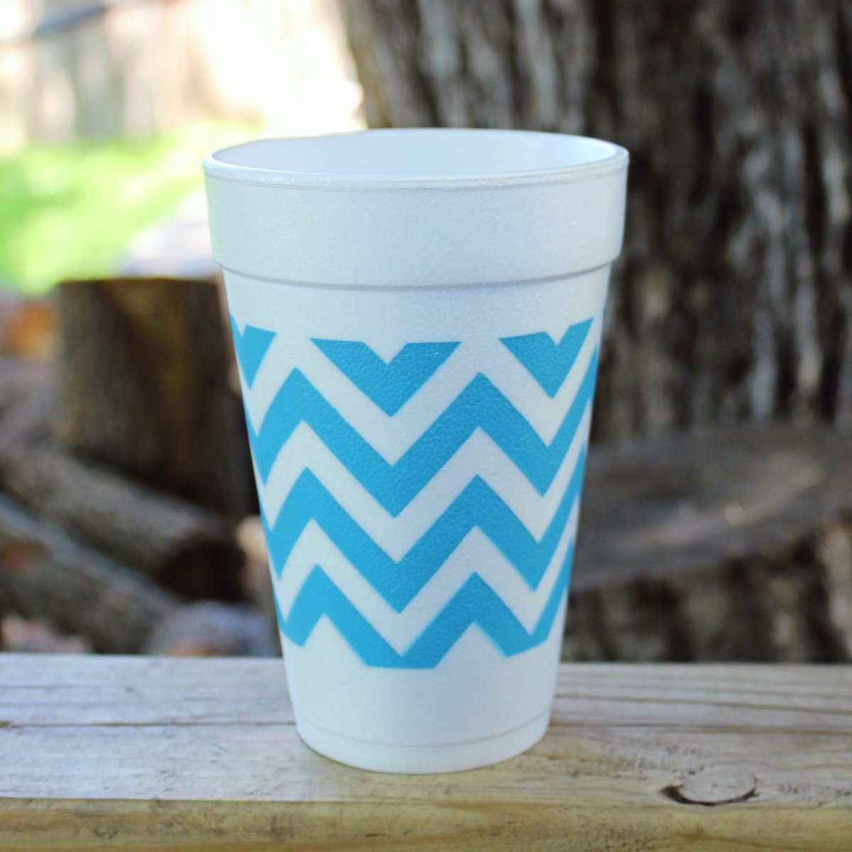 SimmsCups's tweet image. Our cup of the week is our Chevron pattern! Just in time for Mother’s Day!

Our cup of the week is always 𝟏𝟎% 𝐨𝐟𝐟

Shop now: simmscups.com/product-page/c…