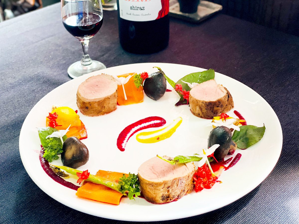 DabbaghSammy's tweet photo. Pork tenderloin plating 👌
@ccamanila #ccachefsathome #porktenderloin https://t.co/uGrE6GBvU5