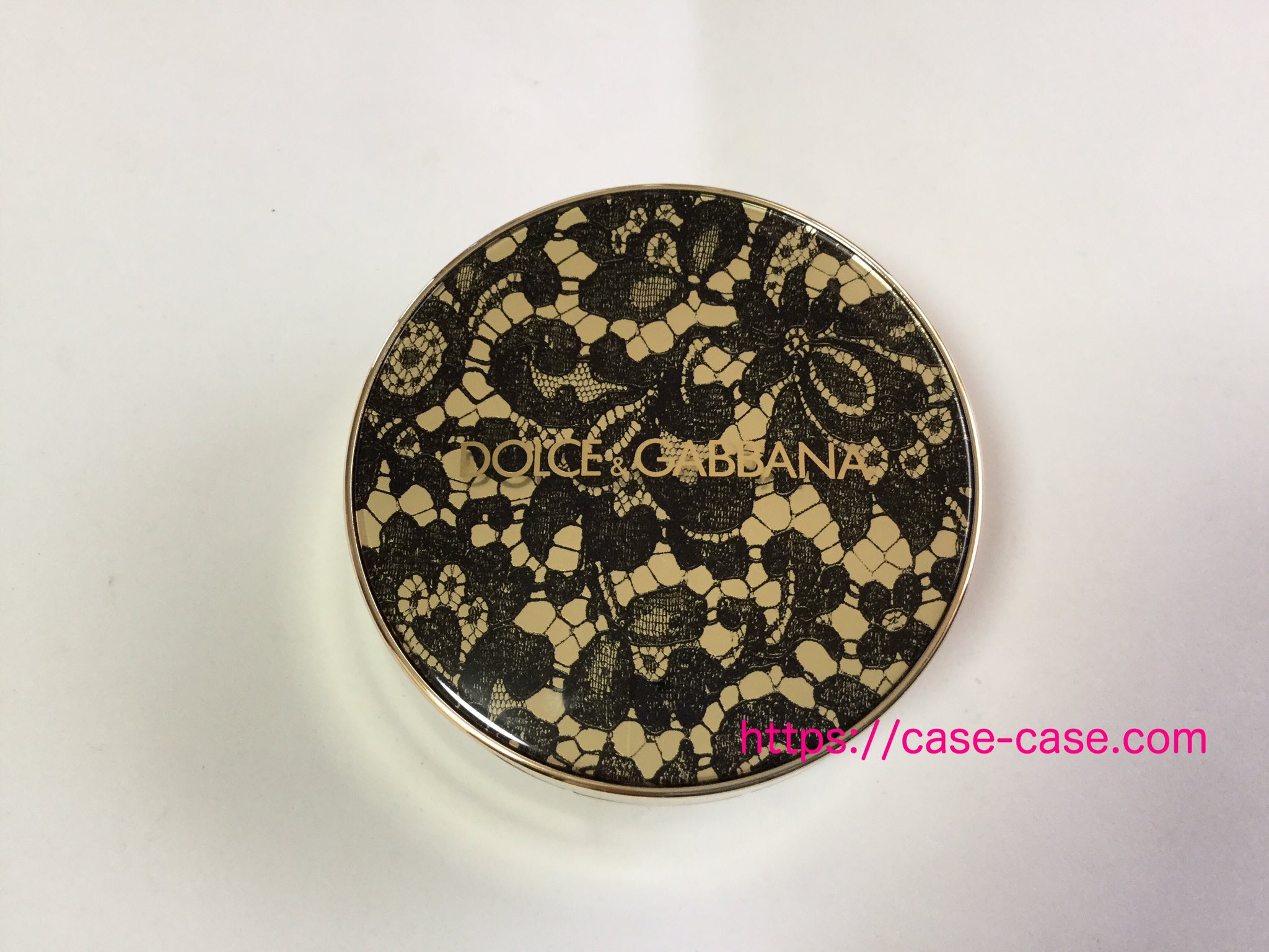 みさと ファンデーションケースの互換性 ドルチェ ガッバーナのクッションファンデ ブラックレースが可愛いです ジルスチュアート ブリーブリーなどとケースの互換性があり アクアアクアのレフィルも入れられます T Co Ubty1samkp Twitter