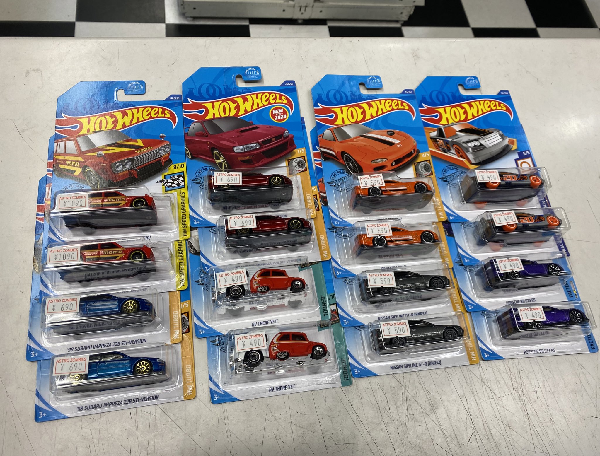 ホットウィール アストロ ミニカー | ratierink.com.br