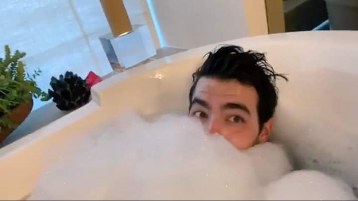 JoBrosInMyMind's tweet image. JOE GIRLS WON