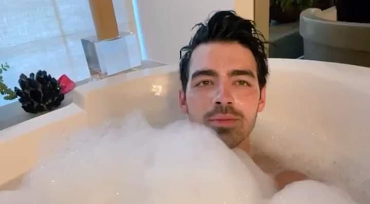 JoBrosInMyMind's tweet image. JOE GIRLS WON