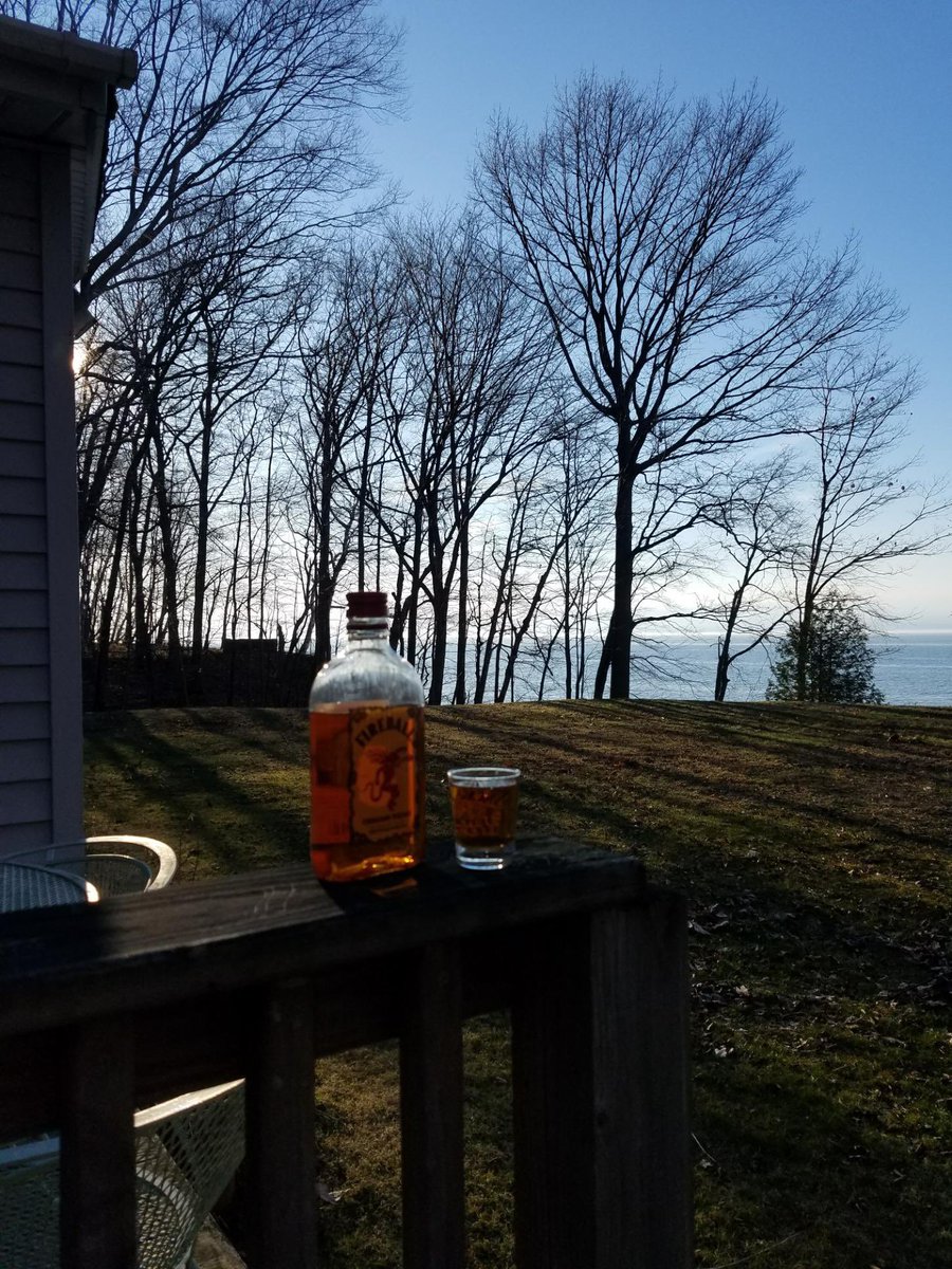 KOAARobQuirk's tweet image. Stumbled across this photo from my brother, and on a #Friday night no less. Could he be on to something? #OneDatAtATime #WeMadeIt #StaySafe #TGIF