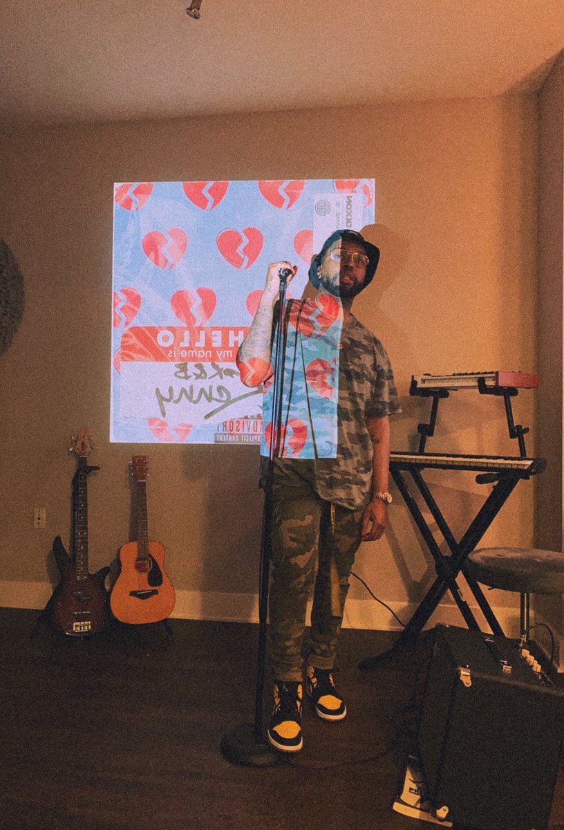 kennygotsoul's tweet photo. Y’all want a show right? 😏 Going live in 45 on IG @/Kennygotsoul for #FridayNightLive Performing songs from my R&B Kenny album.. Coachella style! Hope y’all ready #RnbWeekend https://t.co/JM6qjpl3Ag