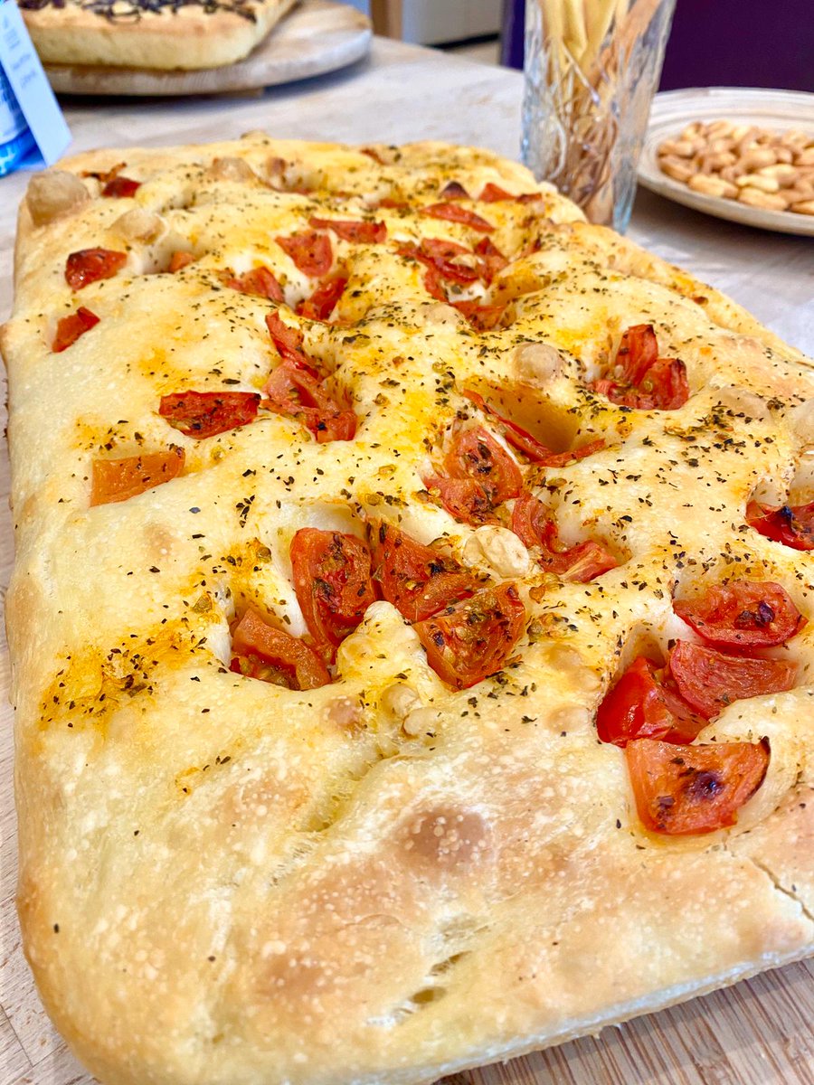 Freshly baked focaccia from our Italian Deli in Marylebone. We're open from 11am to 8.30pm everyday with a whole range of quality Italian produce plus hot restaurant dishes to takeaway or delivery in Marylebone see here for more details caldesi.com/caldesi-in-mar…