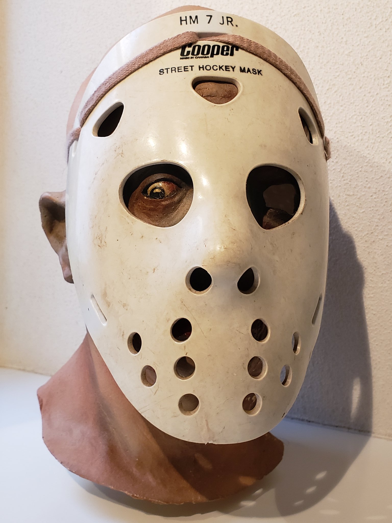 ネズミツオ 13日の金曜日 完結篇 でアプライエンス用に製作された本物のジェイソンにこれまた実物のホッケーマスクを被せてみましたw 劇中使用モデルの別デザイン T Co 7fptrqbi84 Twitter