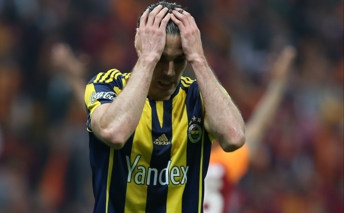 sporx's tweet photo. Robin Van Persie: "Eğer bir eziksen, eziksindir. Bu değişmez" https://t.co/8hgCoQJ3Ax