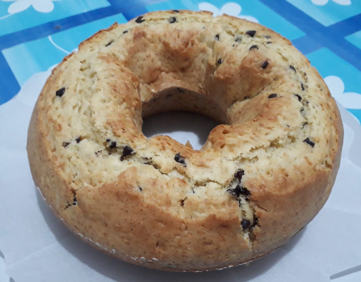 ricettemichele's tweet photo. Il ciambellone con gocce di cioccolato è la classica ciambella alta e soffice da colazione, perfetta per iniziare la giornata con gusto.
#trovaricetta #giallozafferano
https://t.co/pjia2U48b6(si apre in una nuova scheda) https://t.co/7MH7zBcJt3