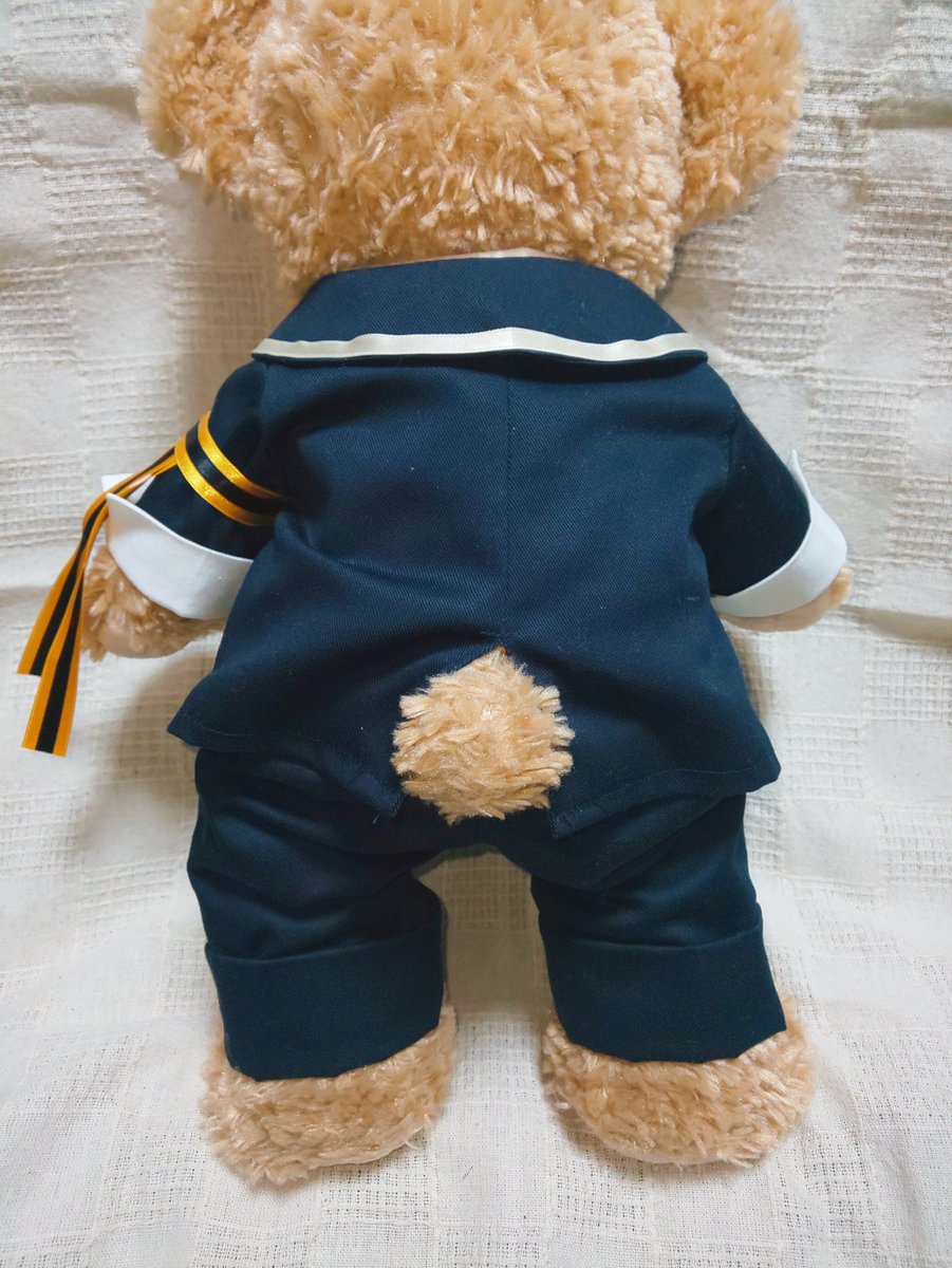 momo_twst's tweet photo. だふぃにラギーくんの制服作りました～🧡
肩のところにピンバッチ付ければ完璧✨
早く夢の国へ行きたいよー💦

#twst手芸部
#ツイステ手芸部 https://t.co/NJ2XUgw8Ci