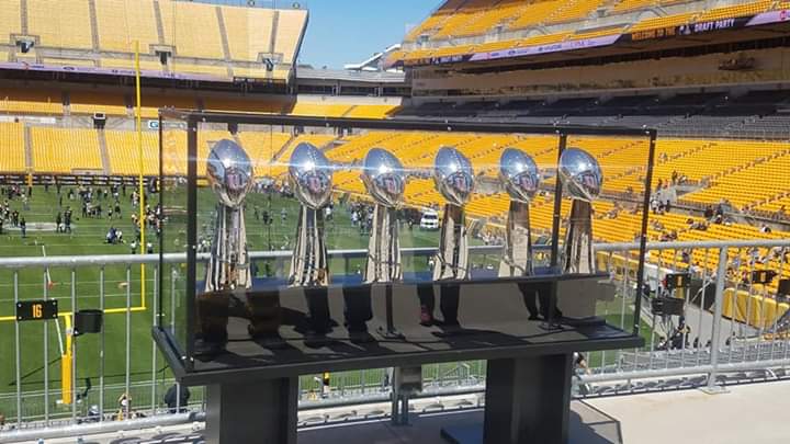 BurghFanatic412's tweet photo. gunna really miss being at @heinzfield tomorro for the annual Steelers #FanBlitz..an experience we get once a year on the last day of the draft to go into the lockerroom,play catch on the field,ect..been goin for the last 5 years n it never gets old..cya soon tho Heinz 🖤💛 https://t.co/JsHUzDockh