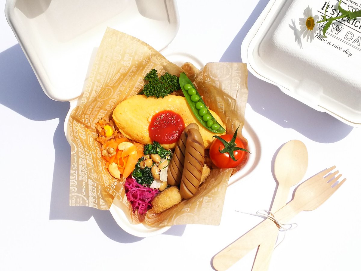 ゆん お弁当を作って外 庭 で食べました デリ風オムライス弁当 ٩ 風が強いけど良い天気です おうちごはん お弁当 オムライス おうち時間を楽しもう お腹ぺコリン部 料理好きな人と繋がりたい Twitter家庭料理部 生活