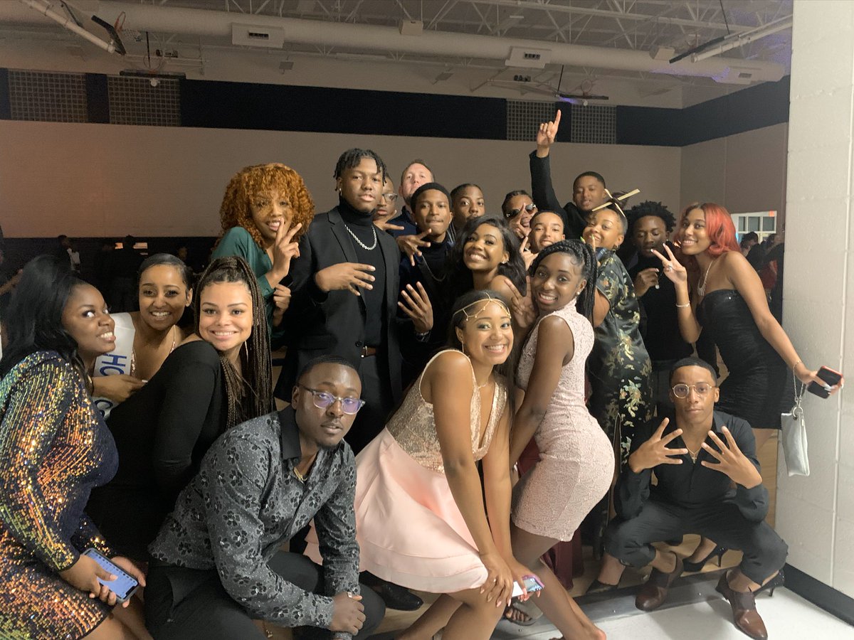 HighC05's tweet image. @GoodDayAtlanta Shout to Luella High School Seniors .. My Favorite Students... Mr. Hightower (Senior Sponsor)