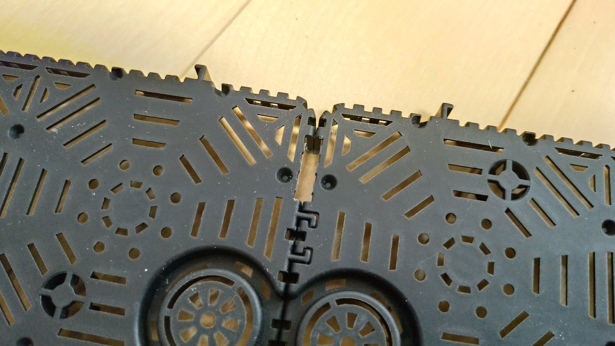 ざんくろ 人生迷走ちゅう 注水前まで準備できた 水槽台届いたらパイピングして回せるよ W エアレーション入れるのにちょっと加工したりしたけど ほぼほぼ予定通り ニッソーさんのエアーカーテン 少し短いだろうと思って60cm買ったらきっかり位