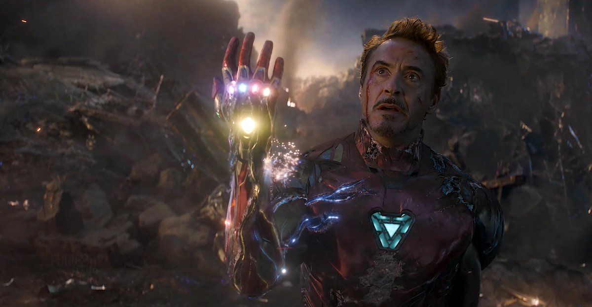 Тони старк мстители. Тони старк. Голограмма тони старка мстители финал. Тони старк война бесконечности финал. Роберт-дауни младший тони старк мстители финал.