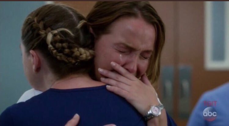 OficialJhe's tweet photo. @felipearaujo_fa  VOCÊ NÃO TINHA O DIREITO DE ME FAZER PASSAR POR ISSO HOJE 😭 @CristianoAraujo #AtrasadinhaEmCasa https://t.co/wg9Rx1q08o