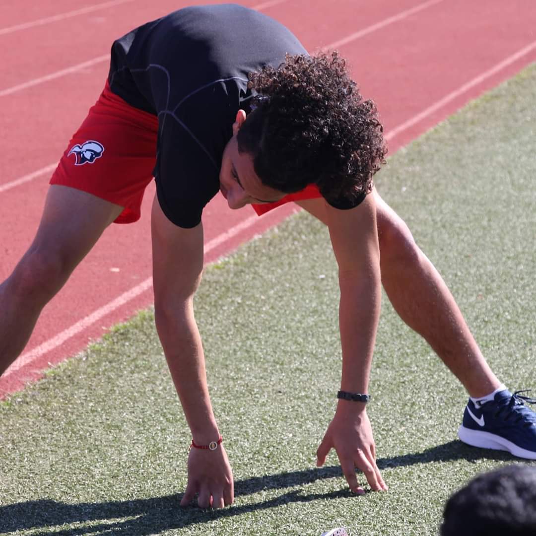 NathanHaleTrack's tweet photo. John is looking to run at the college level next season! Hard worker in the class room! DM for contact info! @trackconnect1 #NCAA #NAIA #JuCo #NCAATrackAndField #NAIATrackAndField #JuniorCollege #CollegeSports #CollegeRunning #TrackAndField #CollegeRecruiting #Share #RePost https://t.co/1rRqorMSxy