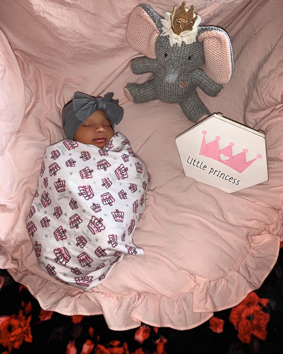 lexxalbert's tweet image. My sweet, beautiful Princess, 
Royalty Ciana. 🌹🎀👑💕 #2weeksold 🥺
