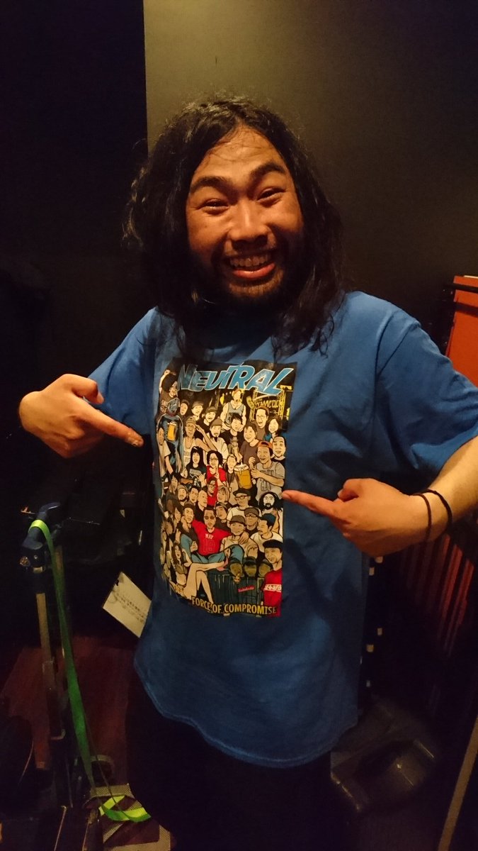 NEUTRAL_BASS's tweet photo. あ、シュンスケのこれ、BandのMVに使うの忘れてた(笑)
#THROWYOURLIGHTS
#教祖様 https://t.co/oH4SXqtGC1