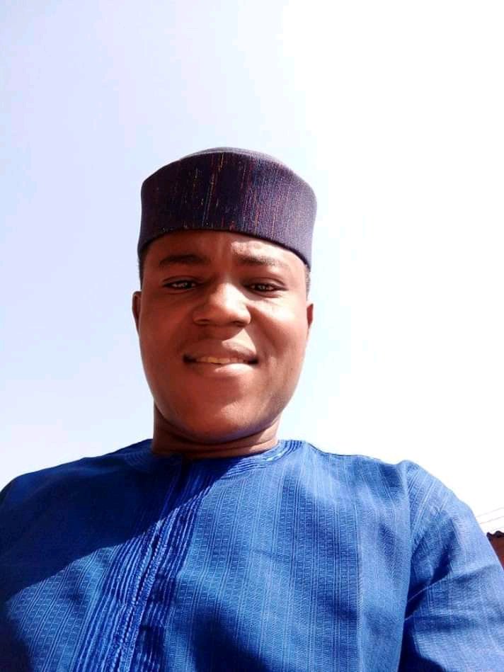 TheJamesPopoola's tweet photo. On this auspicious day, I join the entire universe to celebrate with Maxwell ((@Maxwave1))
Greater heights and more grace for greater glory Sir.
Yesterday is not yours to recover but today and tomorrow is for you to win and keep winning.
#HappyBirthday #DavidTMaxwell #DeCatalyst https://t.co/Pqv2M9voLv