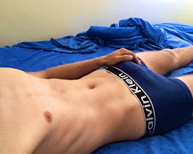 Quarantine has killed my abs. How is everyone else holding up🙄. More (in bio) on https://t.co/CkpnksSCWZ  #gay<a href="/tag/body"class="tags"><span>#body</span></a><a href="/tag/fitbody"class="tags"><span>#fitbody</span></a><a href="/tag/ass"class="tags"><span>#ass</span></a><a href="/tag/gay"class="tags"><span>#gay</span></a><a href="/tag/lgbtq"class="tags"><span>#lgbtq</span></a><a href="/tag/boyswillbeboys"class="tags"><span>#boyswillbeboys</span></a>