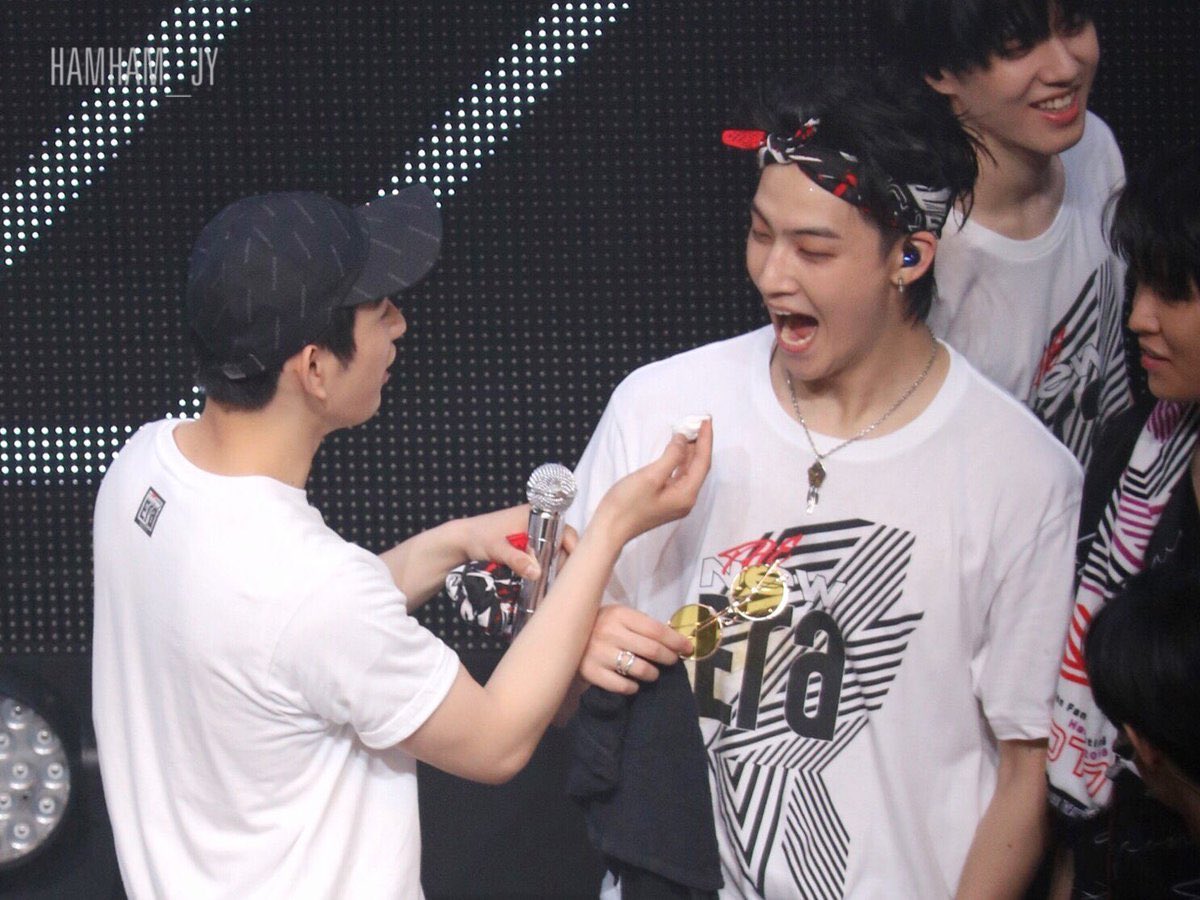 jaebeom being the biggest fool for jinyoung ; a thread