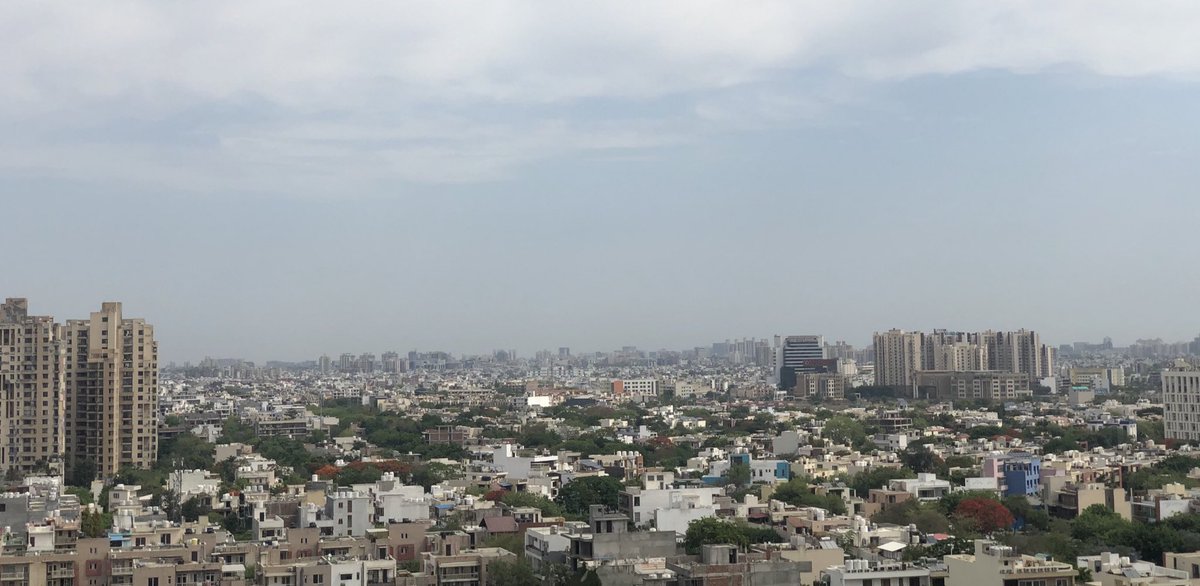 bharatendukabi's tweet photo. The World From My Window
 #LookingOut #LookingInside #Week5 of #Lockdown 
#StayingHome #StayingSafe 
#Pause #Reboot #Revive https://t.co/hEXDMkEv9X