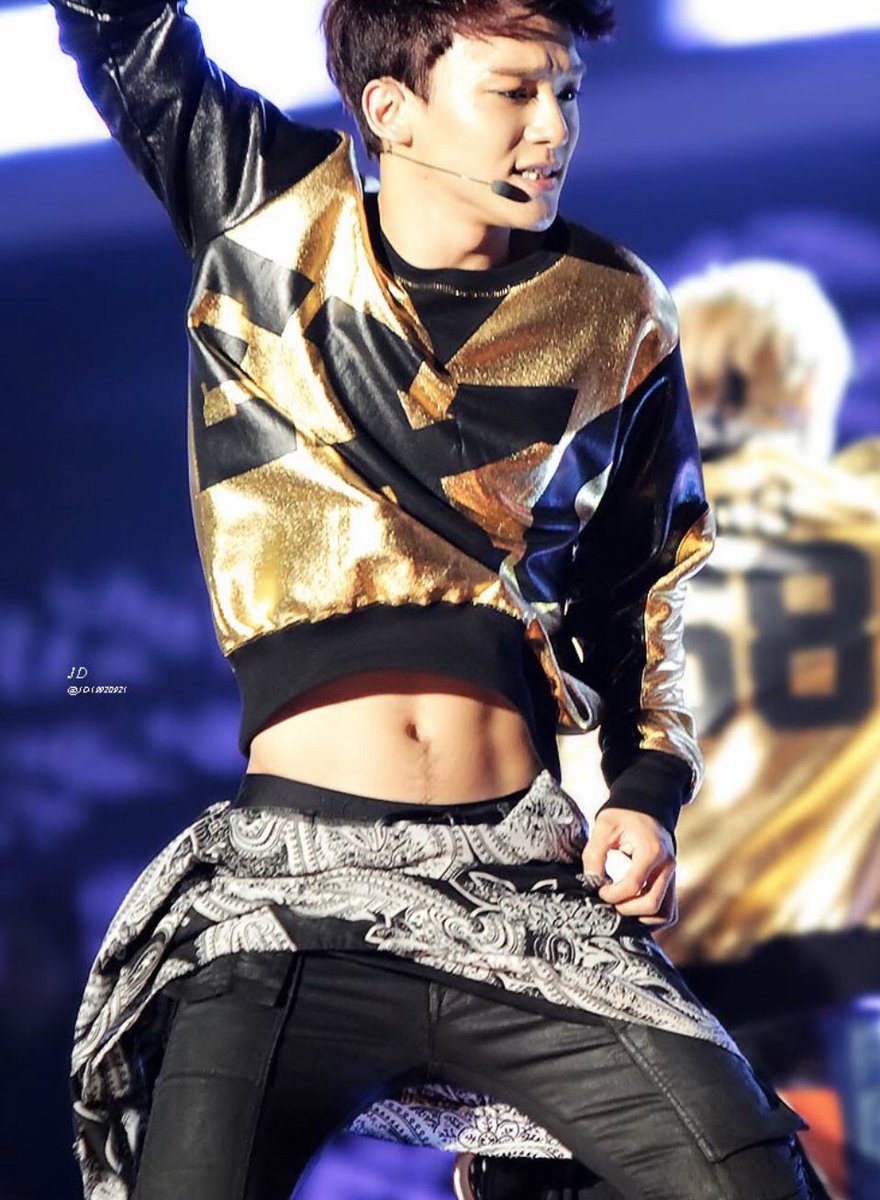 EXO’s Chen/Jongdae- tummy hair